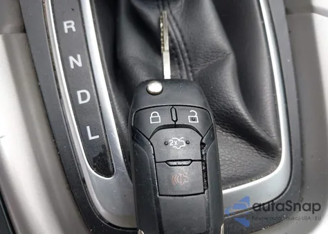 2016 Ford Fusion Hybrid Se z USA, uszkodzony, nr VIN 3FA6P0LU0GR292446